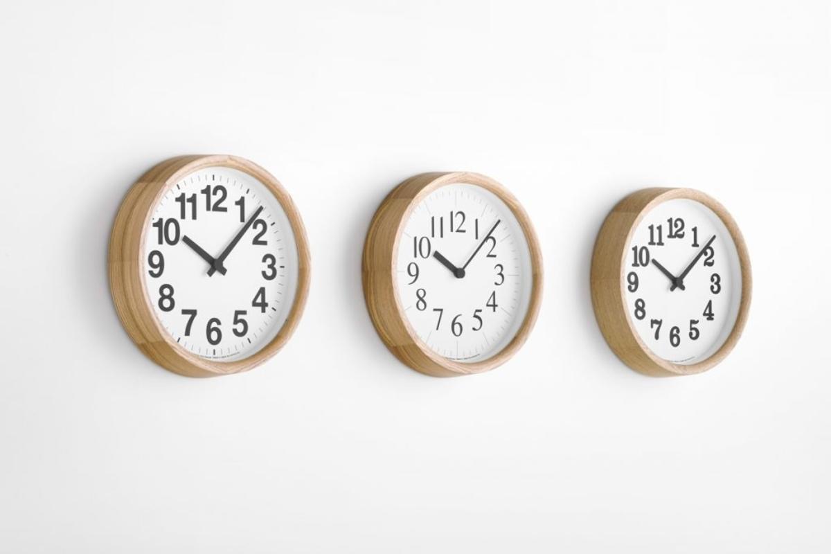 Clock B OAK by Lemnos