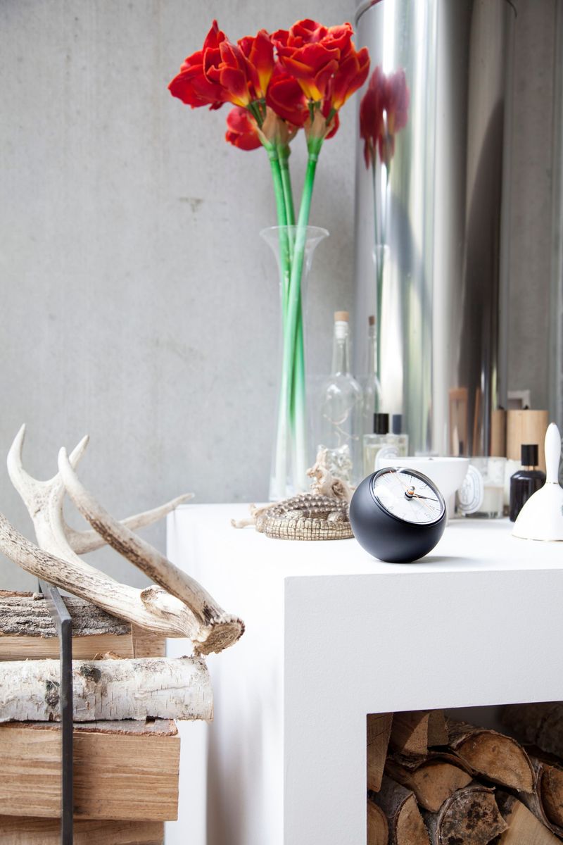 The Earth Clock less - BK by Lemnos