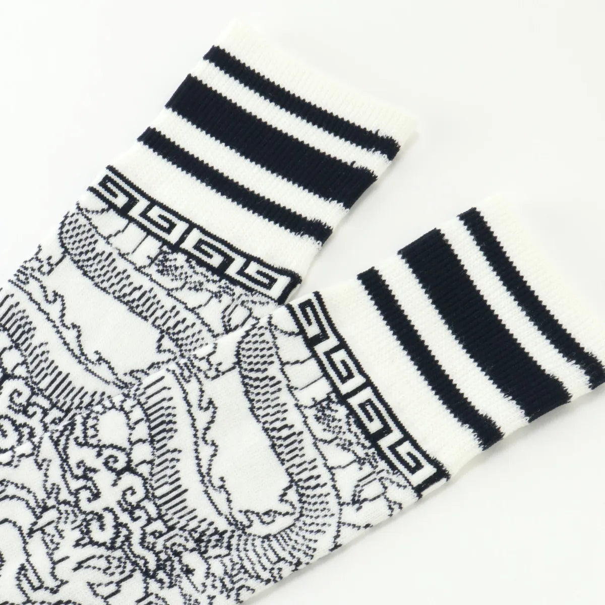 HOiSUM Dragon Socks - White
