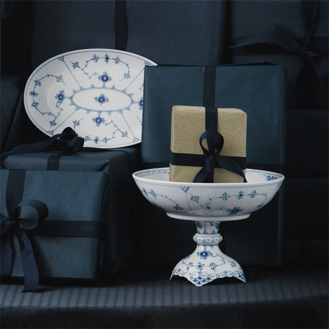 ROYAL COPENHAGEN BLUE FLUTED PLAIN OVAL ACCENT DISH 9"