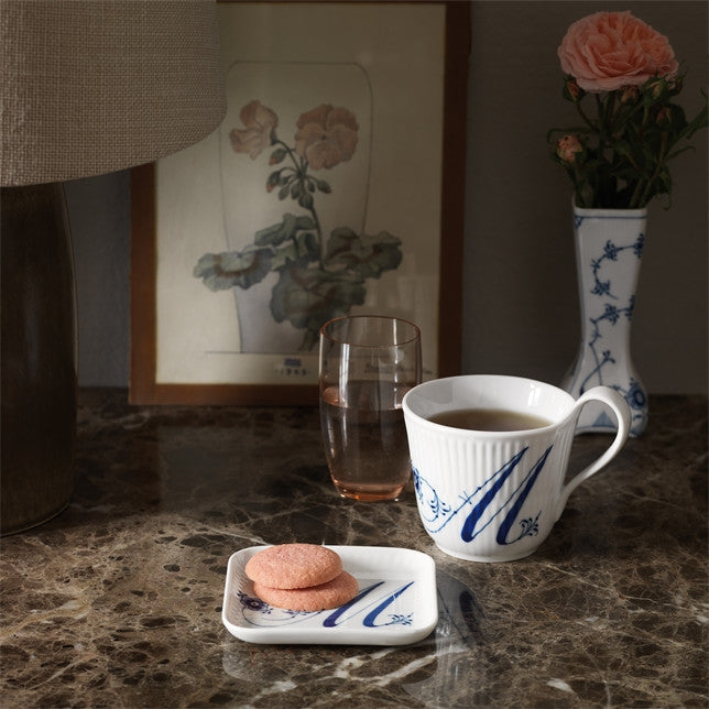 ROYAL COPENHAGEN Alphabet Mug M 33 cl