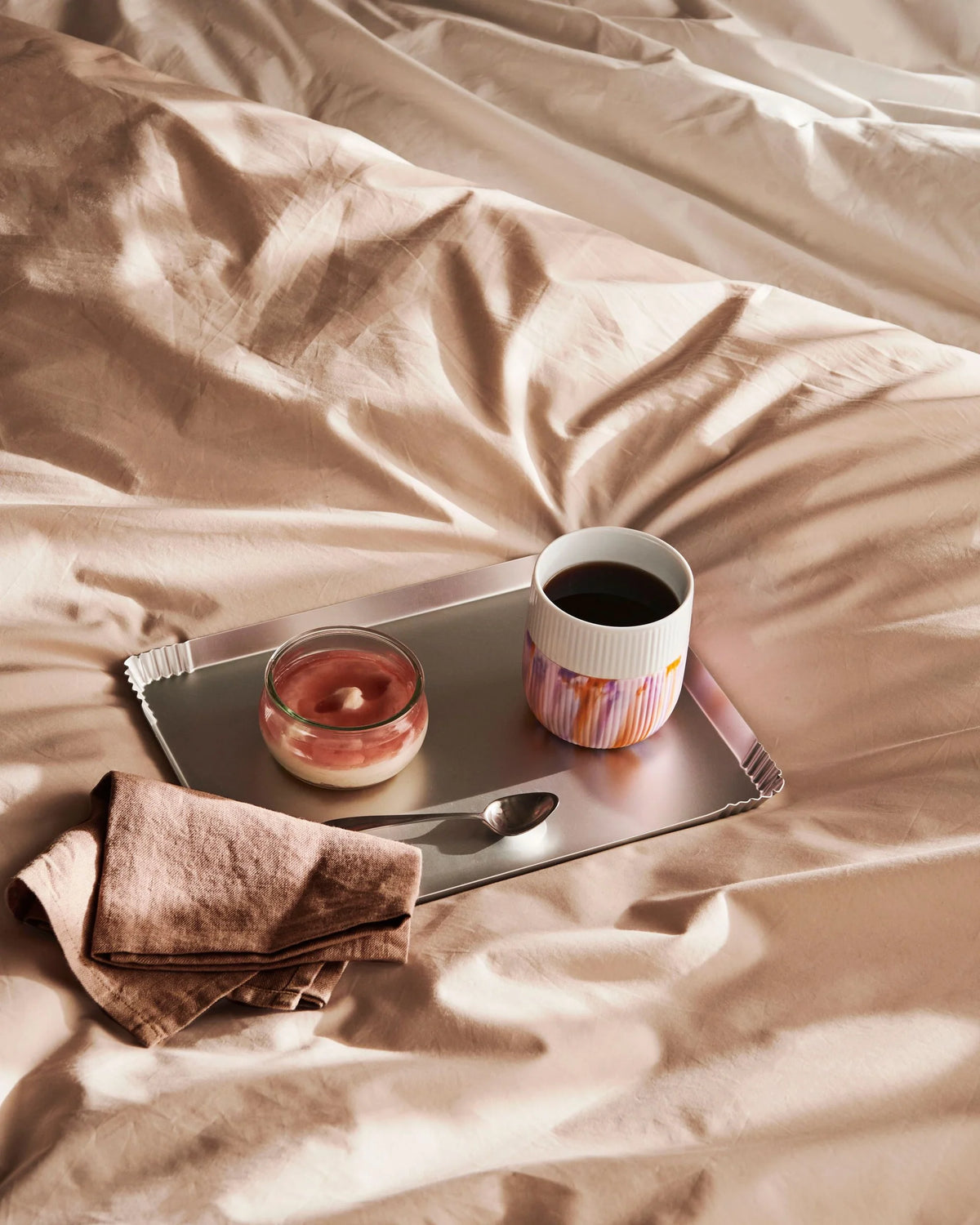 ROYAL COPENHAGEN CONTRAST MUG MARBLE MORNING SKY 11OZ