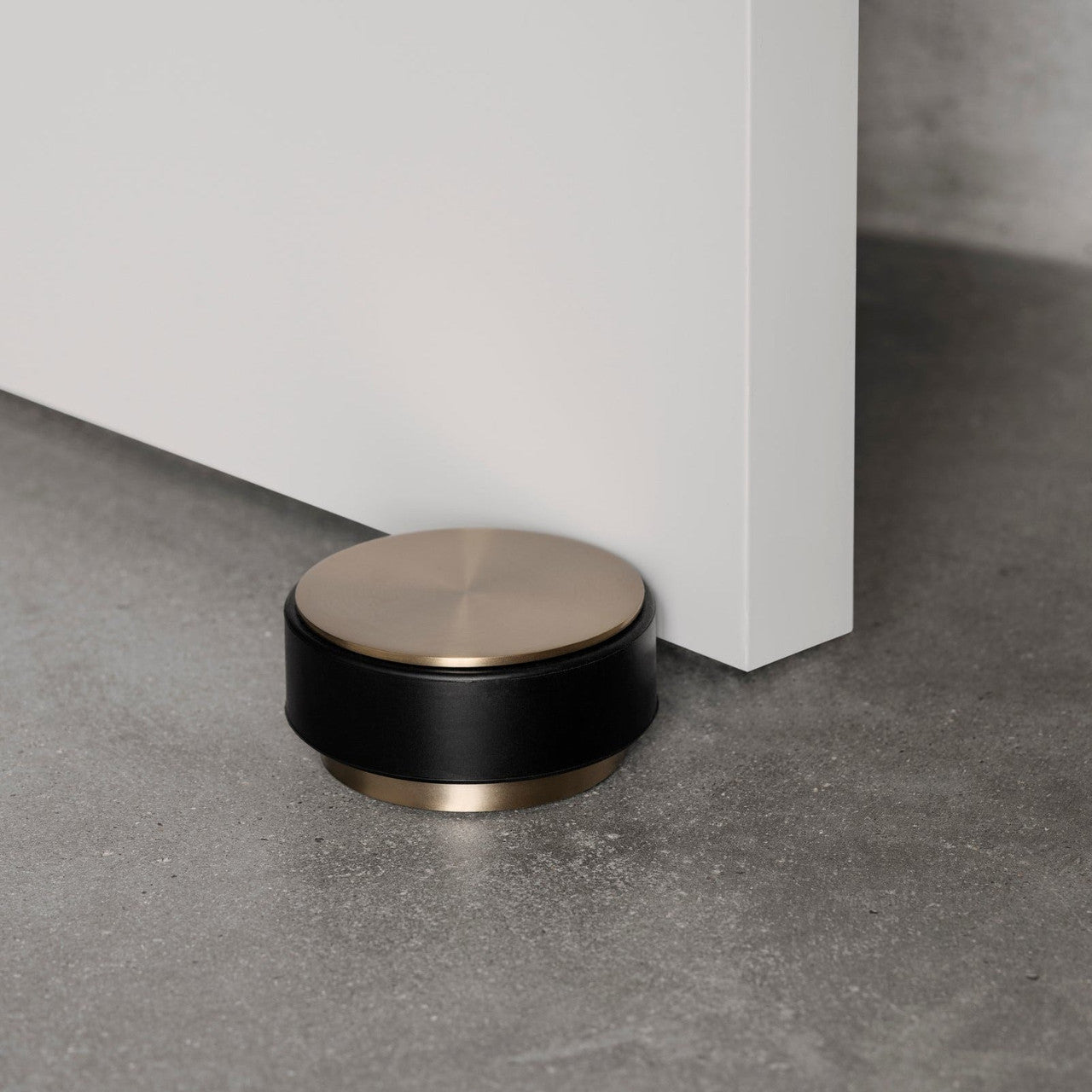 BLOMUS STOP Door Stopper 1 Kg - Brass Metallic Finish