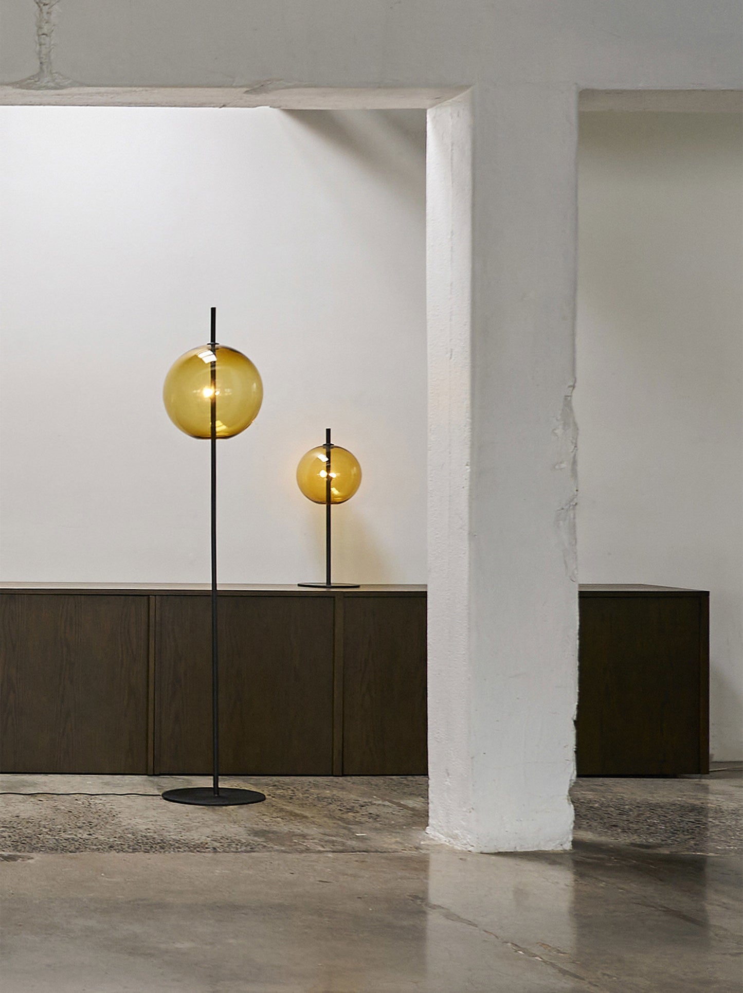 Città Point Floor Lamp Amber