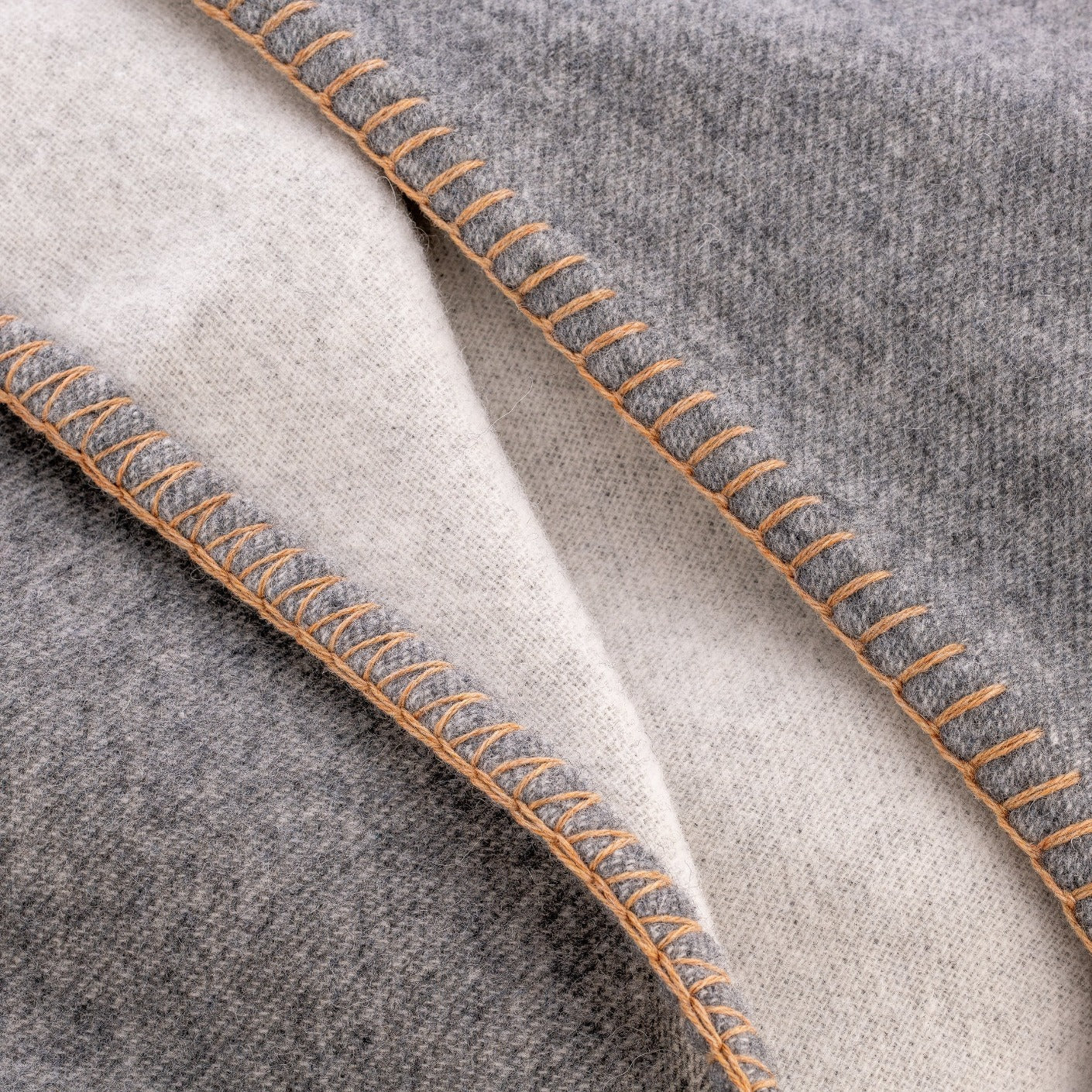 BLOMUS AHWI Two-Tone Wool Throw