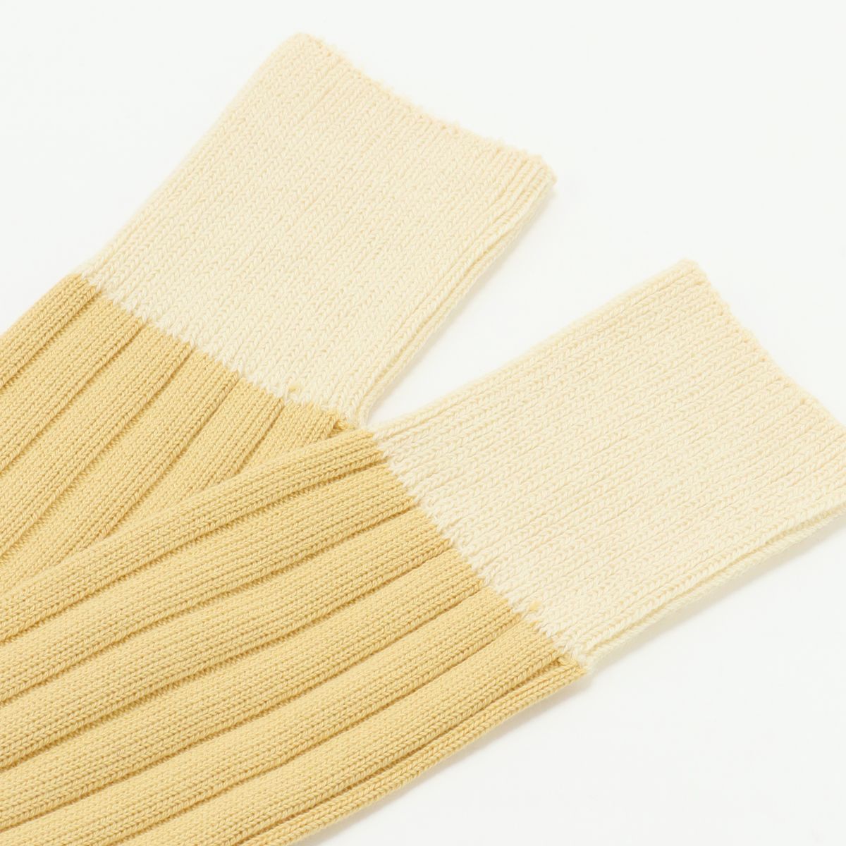 HOiSUM High Socks - Cream