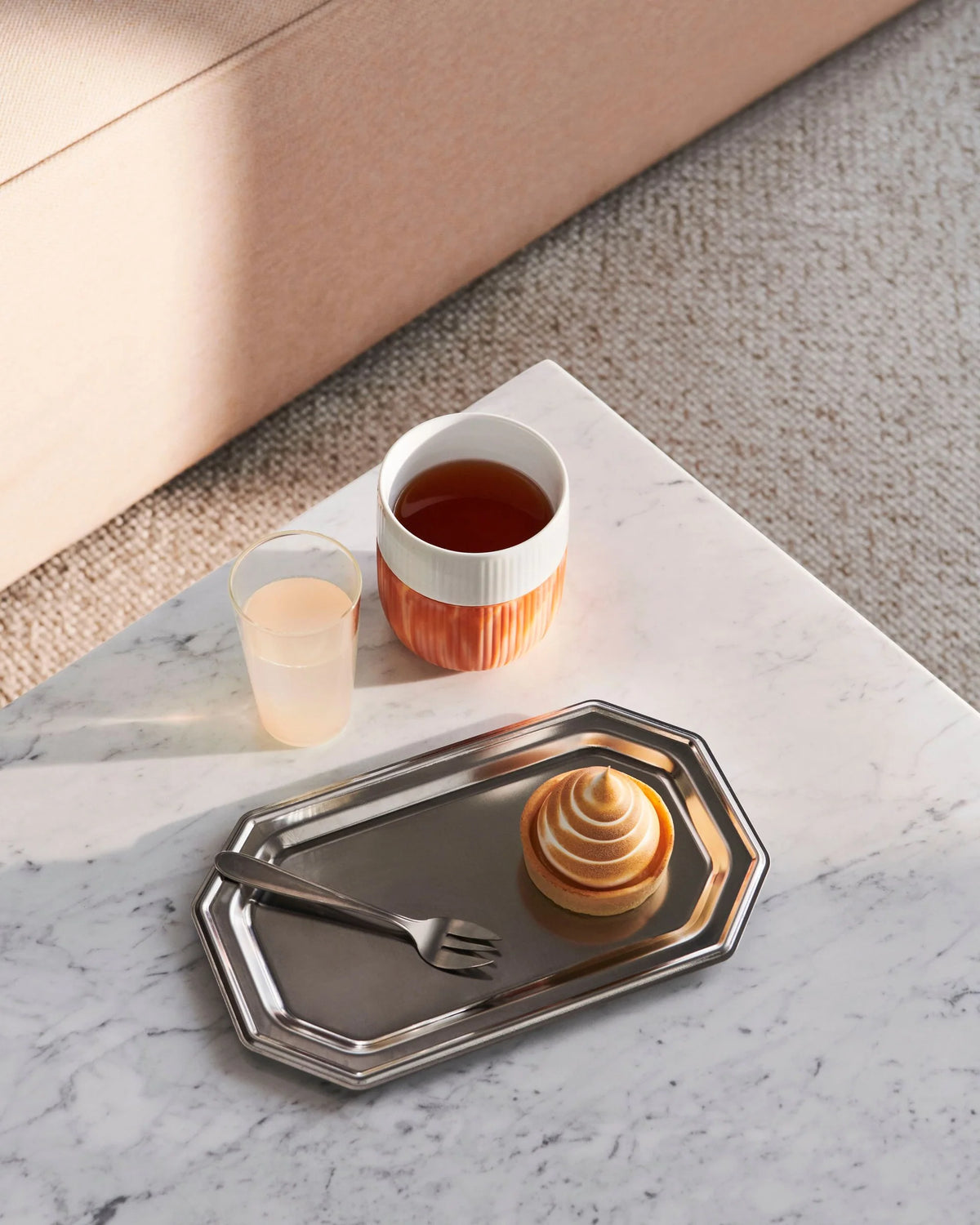 ROYAL COPENHAGEN CONTRAST MUG MARBLE WARM OCHRE 11OZ