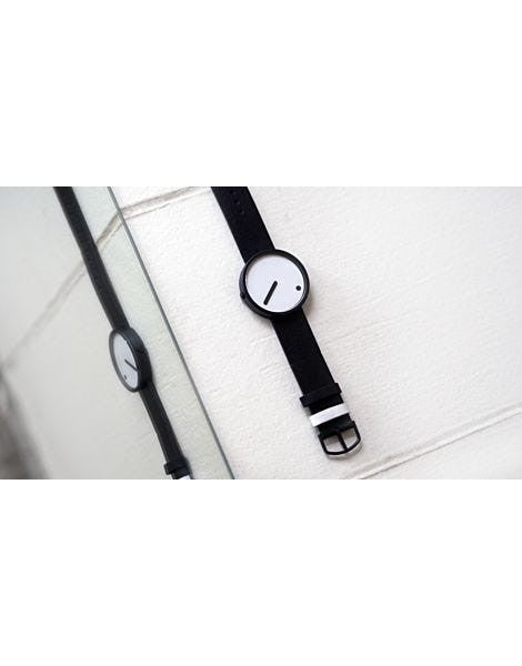 PICTO 40 mm / White dial / Black leather strap