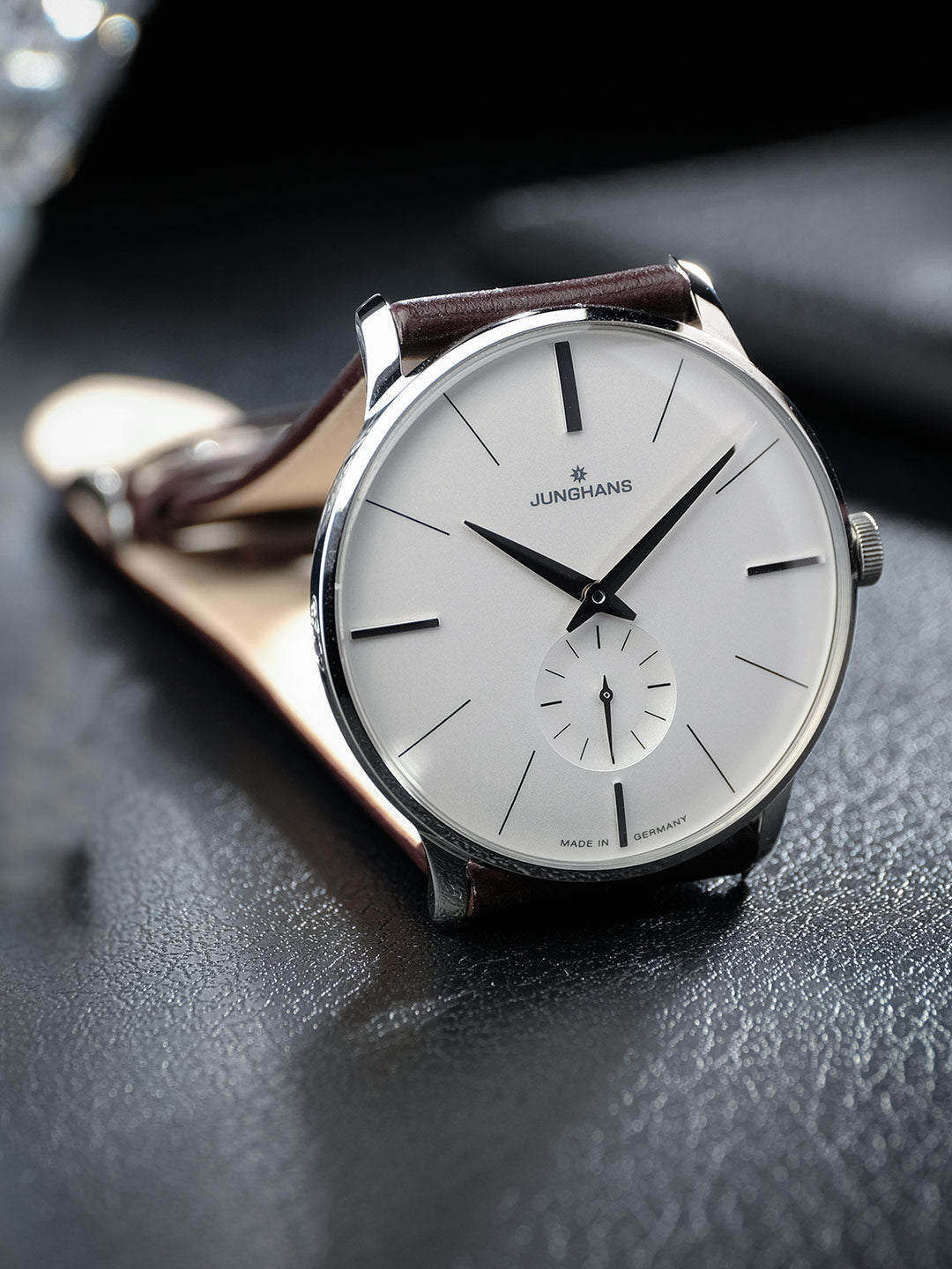 Meister Handaufzug 27/3200.02 by Junghans