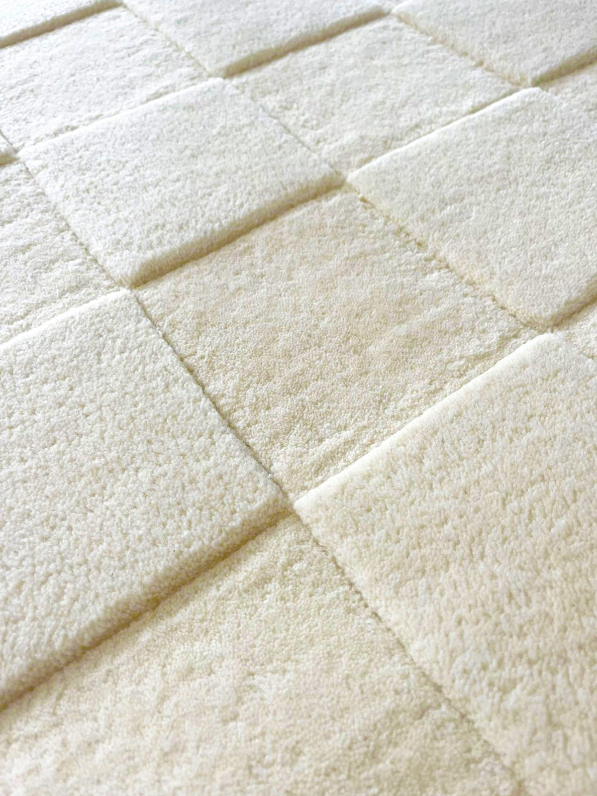 Maison Deux Rug CHECKERBOARD Off White 3.9 x 5.9 ft