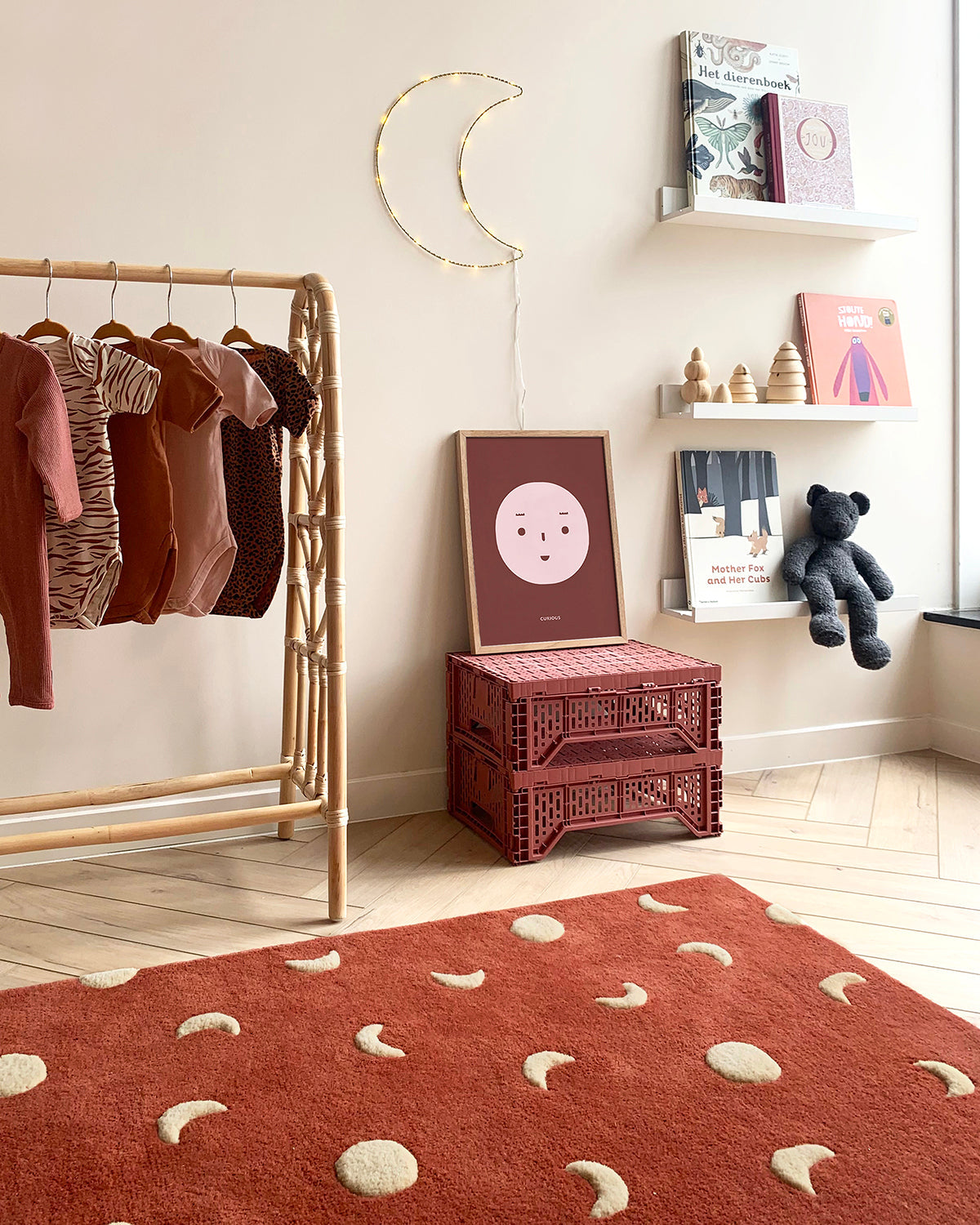Rug MOONS Brick Red / Gold Print 2.6 x 3.9ft