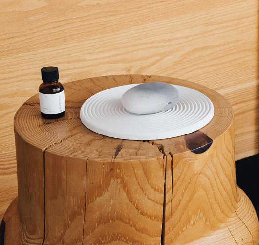 DIFFUSER TRAY: PORCELAIN BY ELEMENSE