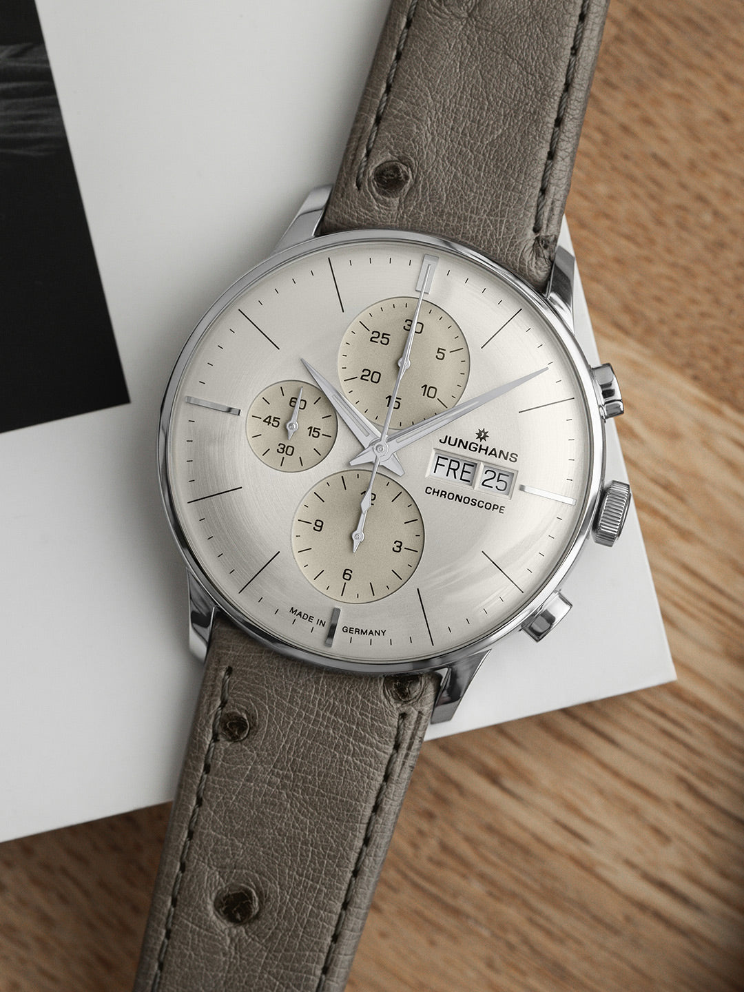 Meister Chronoscope, Datum englisch Watch 27/4223.03 by Junghans