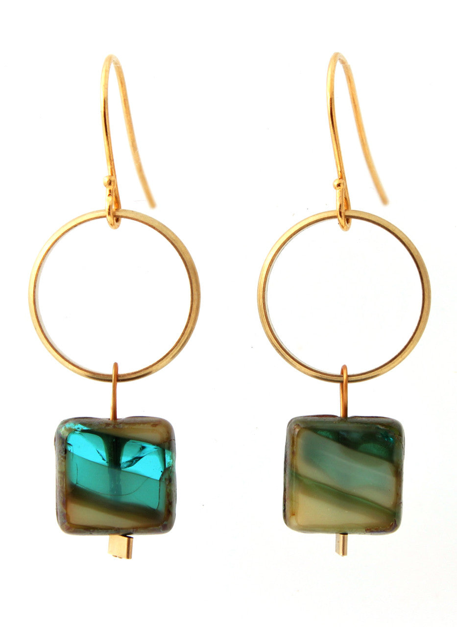 BRASS RING WITH GREEN/SAND GLASS EARRINGS