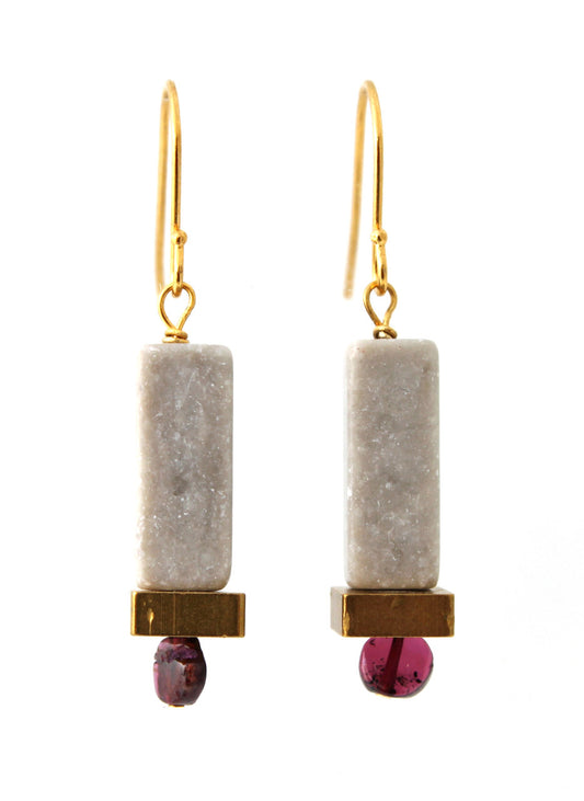 GREY MARBLE, BRASS SQUARE AND GARNET EARRINGS