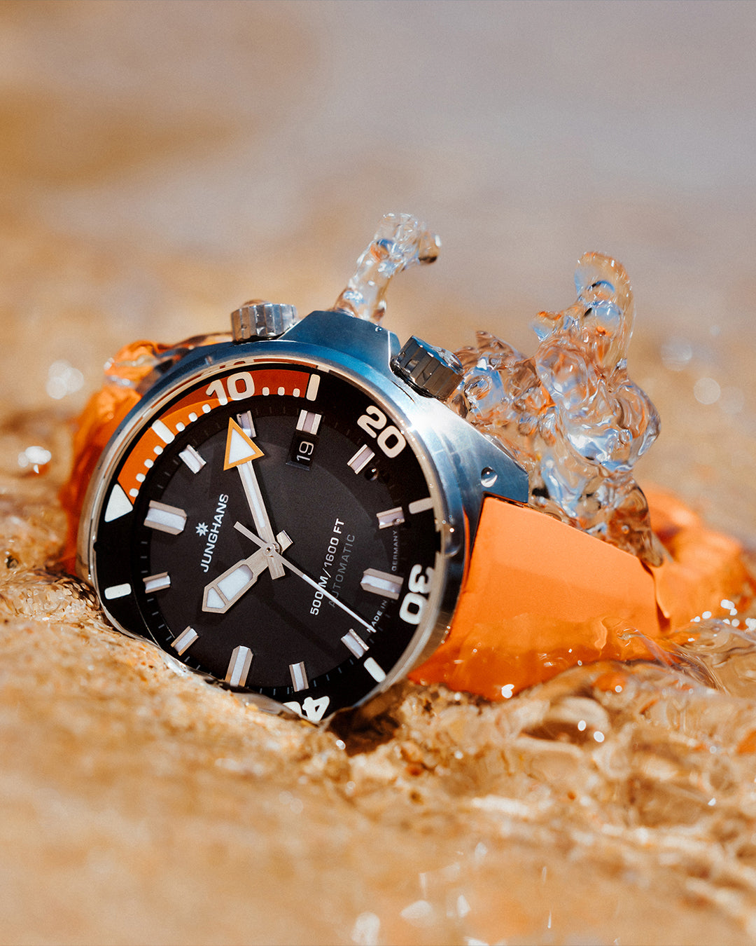 Aquaris Diver Watch 27/4668.44 by Junghans
